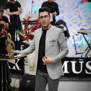 دانلود آهنگ ترکی جمیل بایرامی عمه بیزیم آرامیزدا