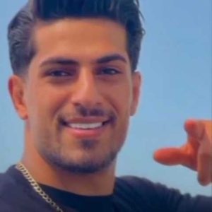 دانلود آهنگ مازندرانی محمد کجوری بزنم بشکنم دستی لیوان ره ا رفقا